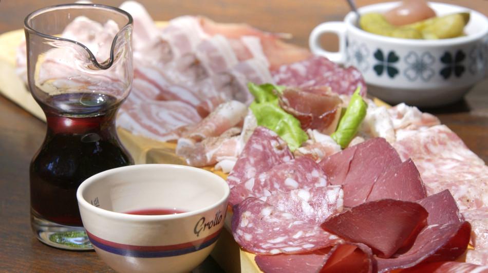 grotti-gastronomia-salumi-grotto-cavic-1163-0.jpg