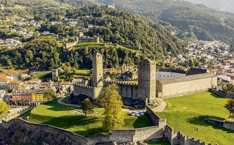 Castelli-di-Bellinzona-36456-TW-Interna.jpg