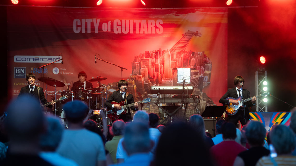 City-of-Guitars-36240-TW-Slideshow.jpg