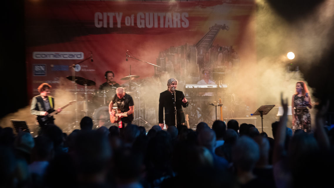 City-of-Guitars-36243-TW-Slideshow.jpg