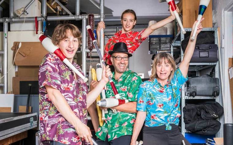 Paravento zeigt Kleinkunst und Oper
