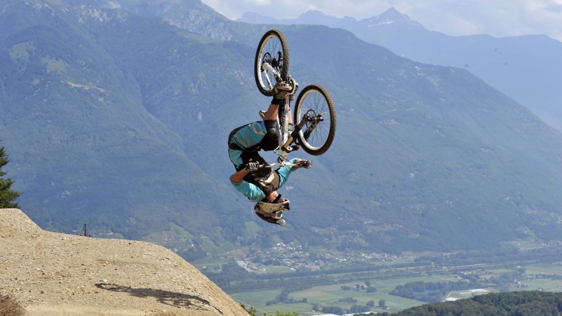 Monte-Tamaro-Bike-36335-TW-Slideshow.jpg