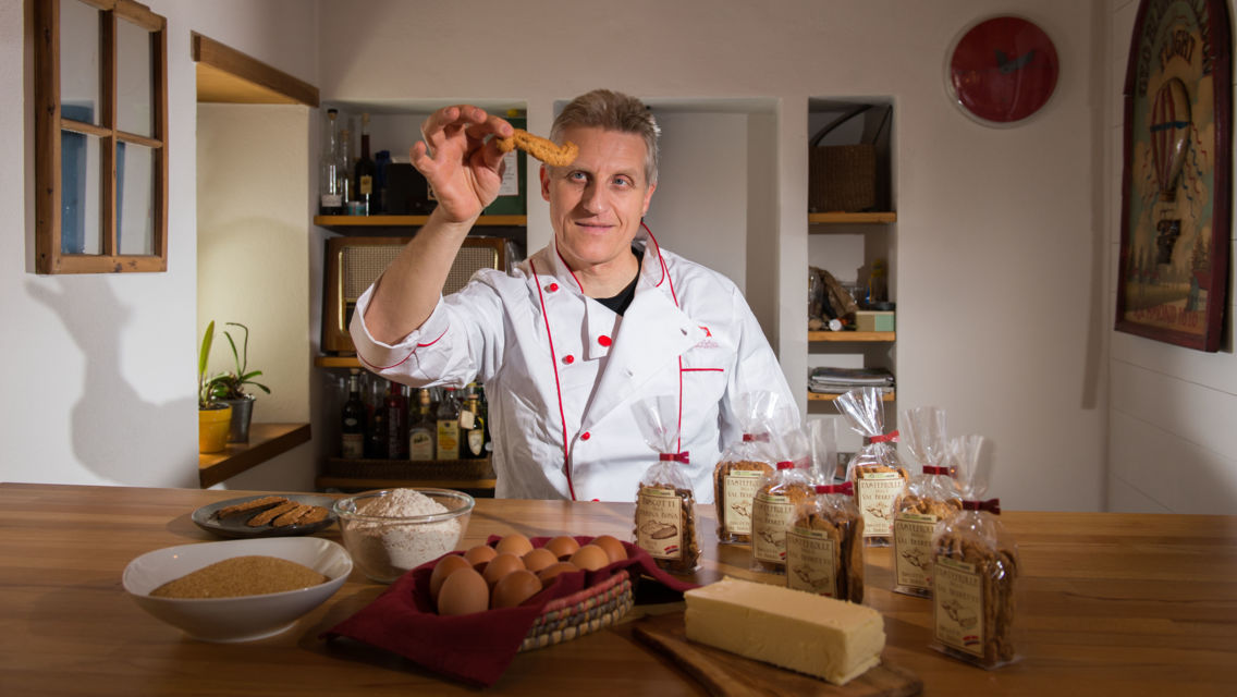 Paolo-Forni-pastefrolle-36339-TW-Slideshow.jpg