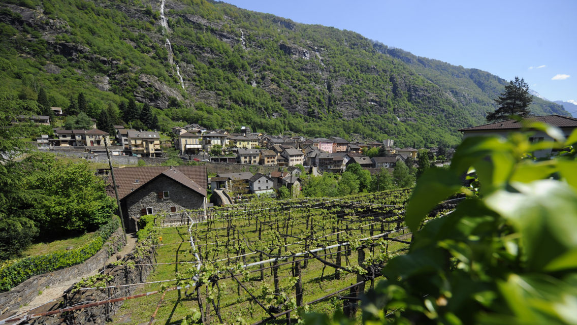Veduta-paese-e-vigenti-3809-TW-Slideshow.jpg